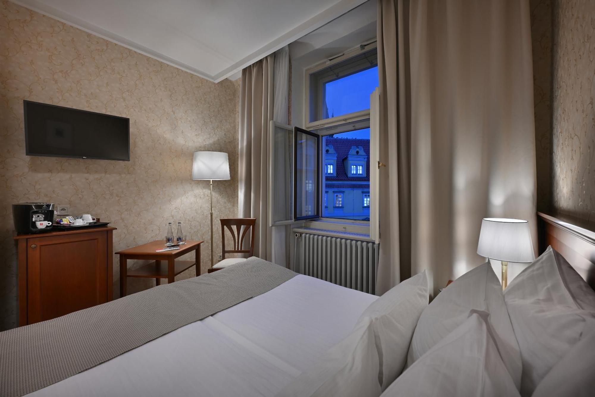 Hotel Rott Prag Exteriör bild