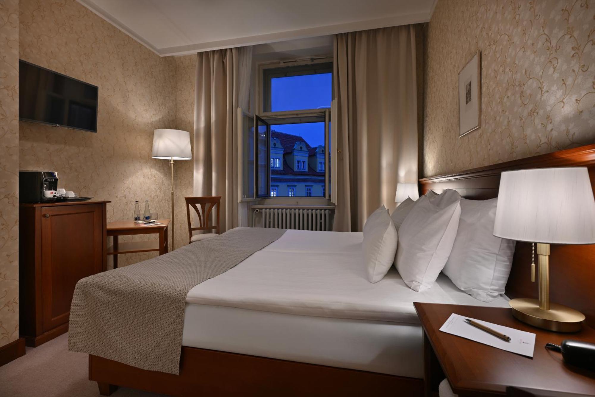 Hotel Rott Prag Exteriör bild